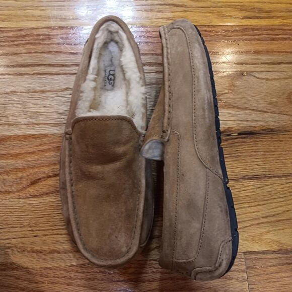 UGG Men's - US 10 - Casual Comfort Suede Slipper Loafers CHESTNUT - Picture 2 of 10